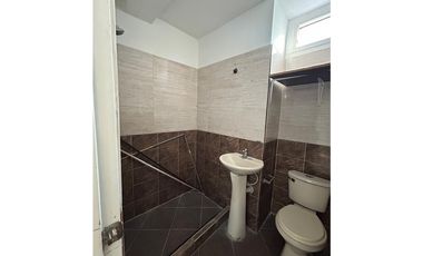 SE ARRIENDA APARTAMENTO SEGUNDO PISO BARRIO BUENOS AIRES TULU VALLE