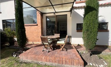 Vendo casa independiente con zona verde privada