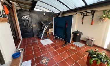 Vendo casa independiente con zona verde privada