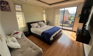 Vendo casa independiente con zona verde privada