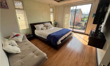 Vendo casa independiente con zona verde privada