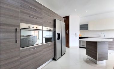 SE ARRIENDA APARTAMENTO EN CHICÓ VIRREY