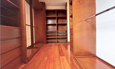 SE ARRIENDA APARTAMENTO EN CHICÓ VIRREY