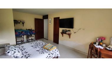 Casalote campestre de 2500 M2 en 799 mill a 3 MIN de La gran vía