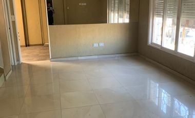 Casa en alquiler en Ramos Mejia Sur