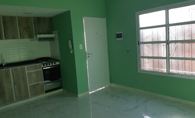 Departamento en alquiler en Isidro Casanova
