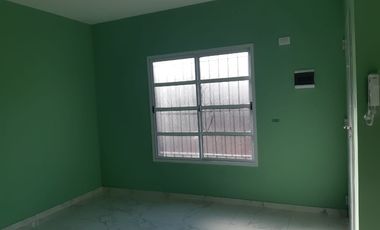 Departamento en alquiler en Isidro Casanova