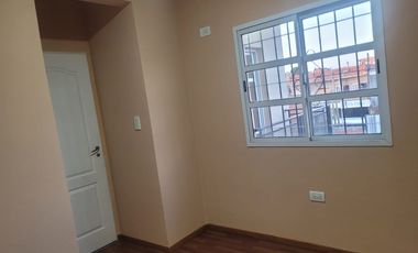 Departamento en alquiler en Isidro Casanova