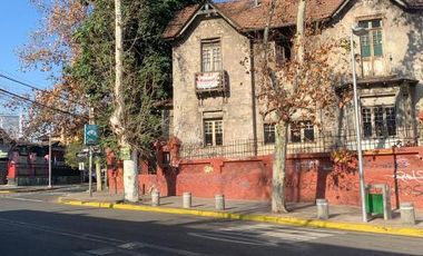 Ernesto Pinto Lagarrigue/Dominica - Local Comercial - Venta