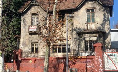 Ernesto Pinto Lagarrigue/Dominica - Local Comercial - Venta