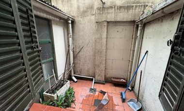 VENTA PH 5 AMBIENTES PATIO LAVADERO BARRACAS