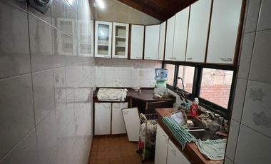 VENTA PH 5 AMBIENTES PATIO LAVADERO BARRACAS