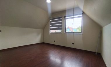 Casa en Arriendo en Espléndida Casa Independiente en Fundo el Carmen