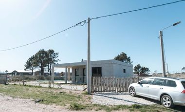 Casa en venta c/ cochera en Balneario Pehuen Co