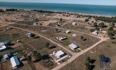 Casa en venta c/ cochera en Balneario Pehuen Co