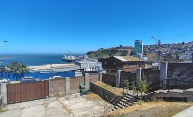 FOCOLARE PROPIEDADES  VENDE HERMOSA CASA CON VISTA AL MAR