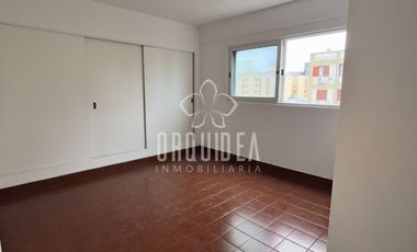 Departamento en alquiler c/ cochera en Centro