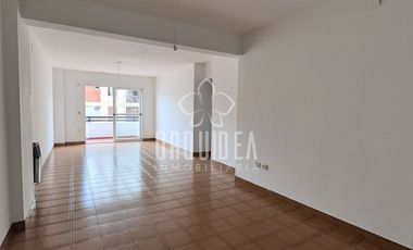 Departamento en alquiler c/ cochera en Centro