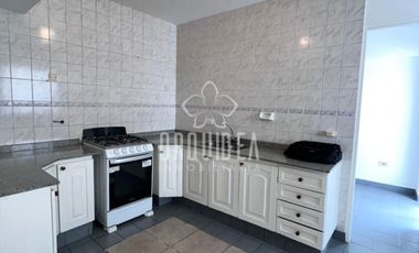 Departamento en alquiler c/ cochera en Centro