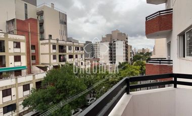 Departamento en alquiler c/ cochera en Centro