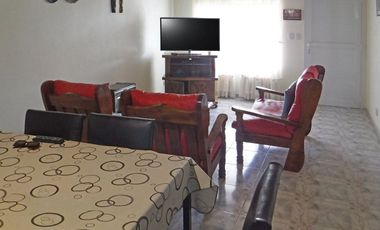 Venta casa Santa elena a media cuadra del mar 5amb