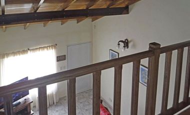 Venta casa Santa elena a media cuadra del mar 5amb