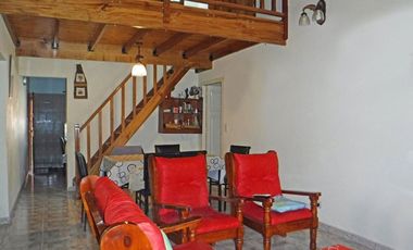 Venta casa Santa elena a media cuadra del mar 5amb