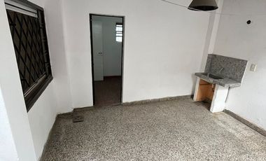 ALQUILER CASA 3 AMBIENTES