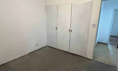 ALQUILER CASA 3 AMBIENTES