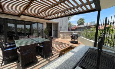 Casa en venta en la Herradura – doble terreno, jardín plano, gimnasio y loft