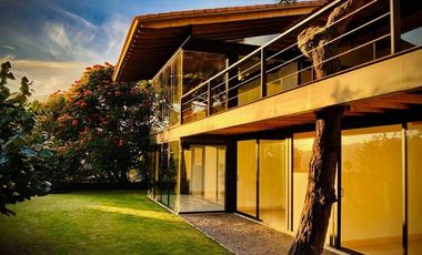 Valle de Bravo espectacular casa en venta y renta