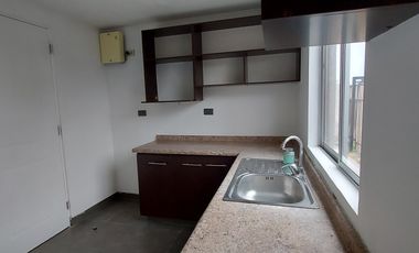 VENTA HERMOSA Y AMPLIA CASA 2 PISOS