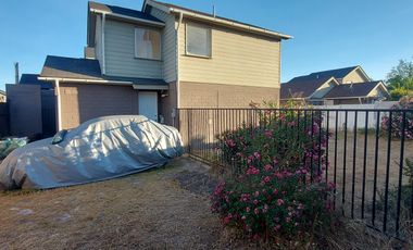 VENTA HERMOSA Y AMPLIA CASA 2 PISOS