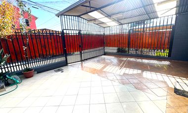 VENTA DE CASA ESQUINA, EN QUILICURA SECTOR ORIENTE