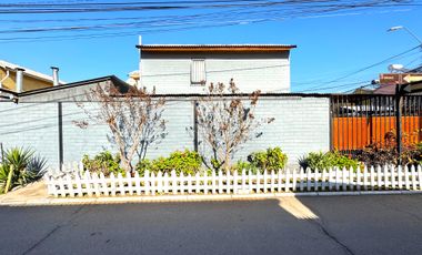 VENTA DE CASA ESQUINA, EN QUILICURA SECTOR ORIENTE