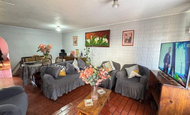 VENTA DE CASA ESQUINA, EN QUILICURA SECTOR ORIENTE