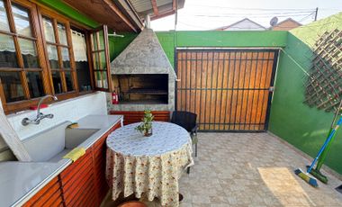 VENTA DE CASA ESQUINA, EN QUILICURA SECTOR ORIENTE