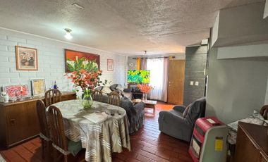 VENTA DE CASA ESQUINA, EN QUILICURA SECTOR ORIENTE