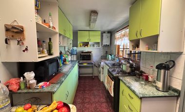 VENTA DE CASA ESQUINA, EN QUILICURA SECTOR ORIENTE