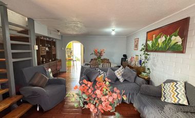 VENTA DE CASA ESQUINA, EN QUILICURA SECTOR ORIENTE