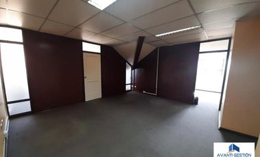 VENTA DE OFICINA EN EDIFICIO BAQUEDANO