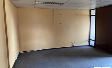 VENTA DE OFICINA EN EDIFICIO BAQUEDANO
