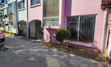 EN VENTA BARRIO CERRADO CERCA PLAZA   VICTORIA