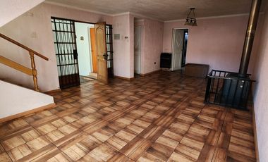 EN VENTA BARRIO CERRADO CERCA PLAZA   VICTORIA