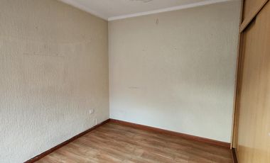 EN VENTA BARRIO CERRADO CERCA PLAZA   VICTORIA