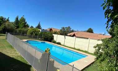 Oportunidad !! Arriendo Moderna casa chilena en El Polo de Machali