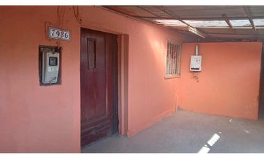 VENTA DE CASA CON 8 DEPARTAMENTOS INTERIORES