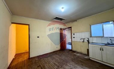 VENTA DE CASA CON 8 DEPARTAMENTOS INTERIORES