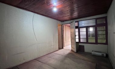 VENTA DE CASA CON 8 DEPARTAMENTOS INTERIORES