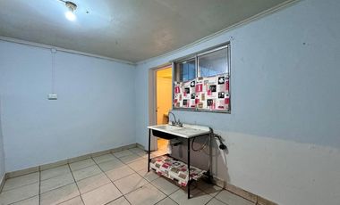 VENTA DE CASA CON 8 DEPARTAMENTOS INTERIORES